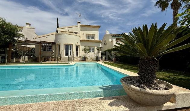 Reventa - Villa - Orihuela Costa - Costa Blanca