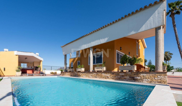 Wiederverkauf - Villa - Orihuela - Orihuela Ciudad