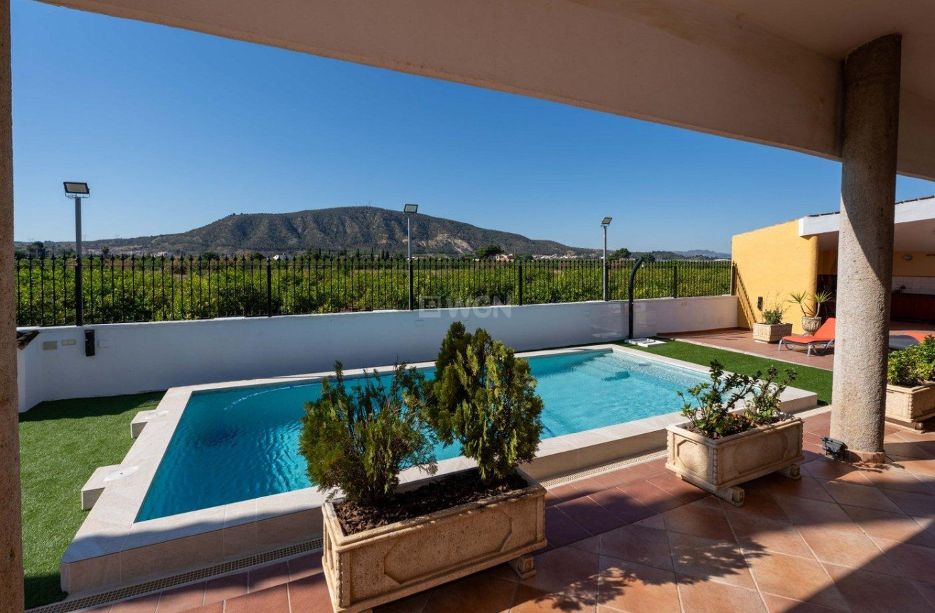 Wiederverkauf - Villa - Orihuela - Orihuela Ciudad