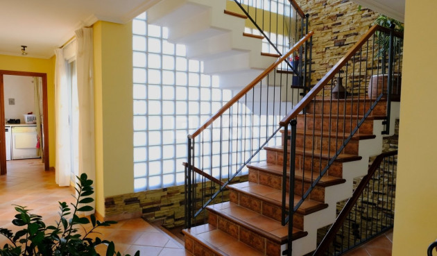 Wiederverkauf - Villa - Orihuela - Orihuela Ciudad