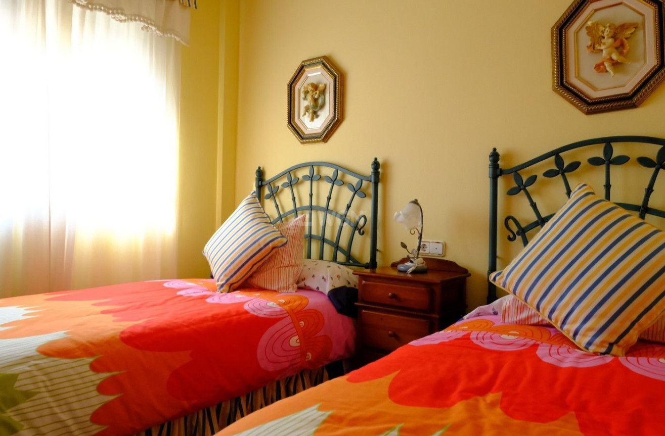 Wiederverkauf - Villa - Orihuela - Orihuela Ciudad