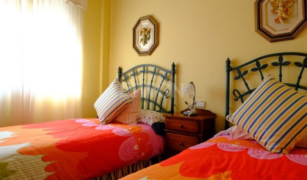 Wiederverkauf - Villa - Orihuela - Orihuela Ciudad