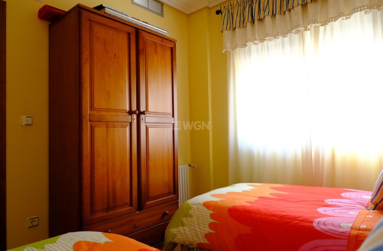 Wiederverkauf - Villa - Orihuela - Orihuela Ciudad