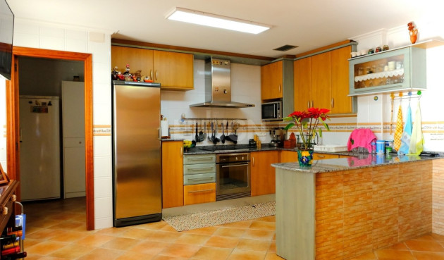 Wiederverkauf - Villa - Orihuela - Orihuela Ciudad