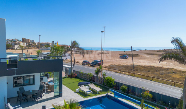 Wiederverkauf - Villa - Torrevieja - Rosaleda