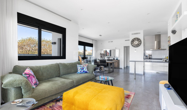 Wiederverkauf - Villa - Torrevieja - Rosaleda