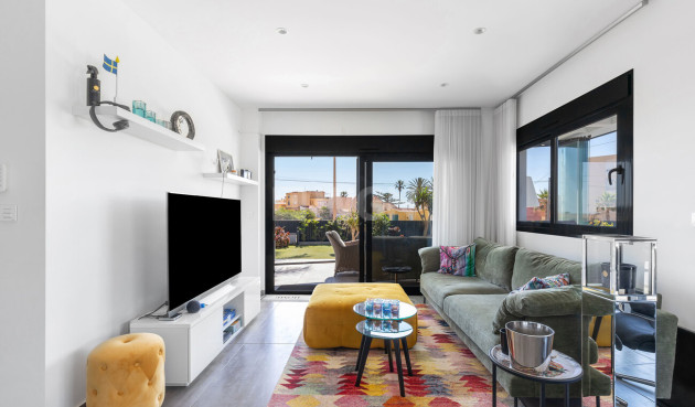 Wiederverkauf - Villa - Torrevieja - Rosaleda