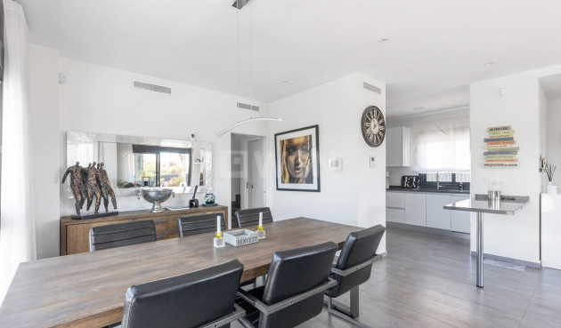 Wiederverkauf - Villa - Torrevieja - Rosaleda