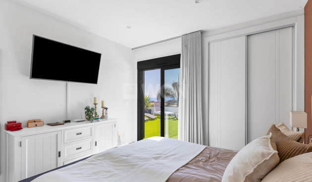 Wiederverkauf - Villa - Torrevieja - Rosaleda