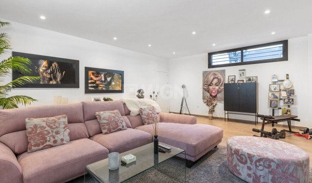 Wiederverkauf - Villa - Torrevieja - Rosaleda