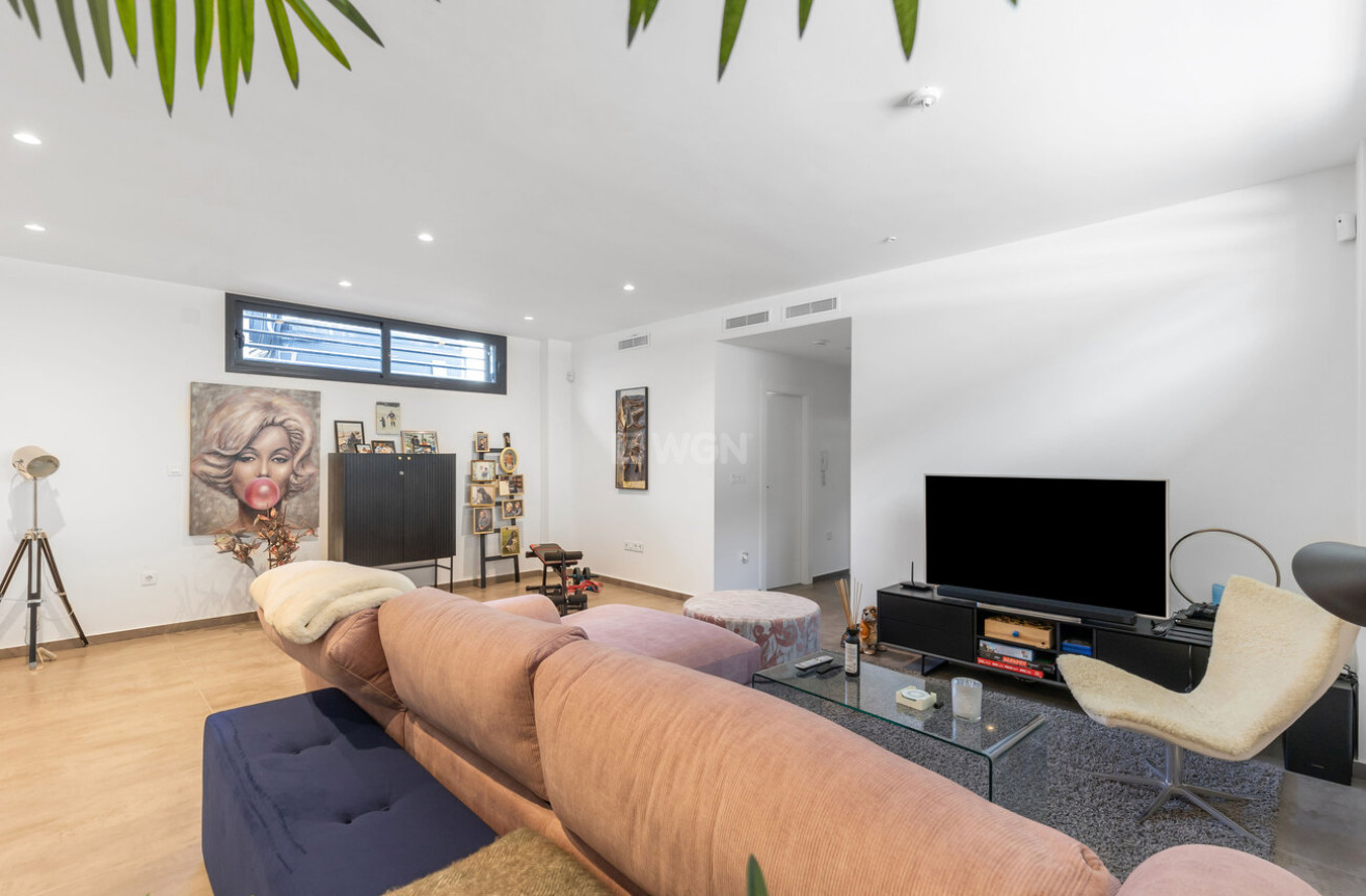 Wiederverkauf - Villa - Torrevieja - Rosaleda