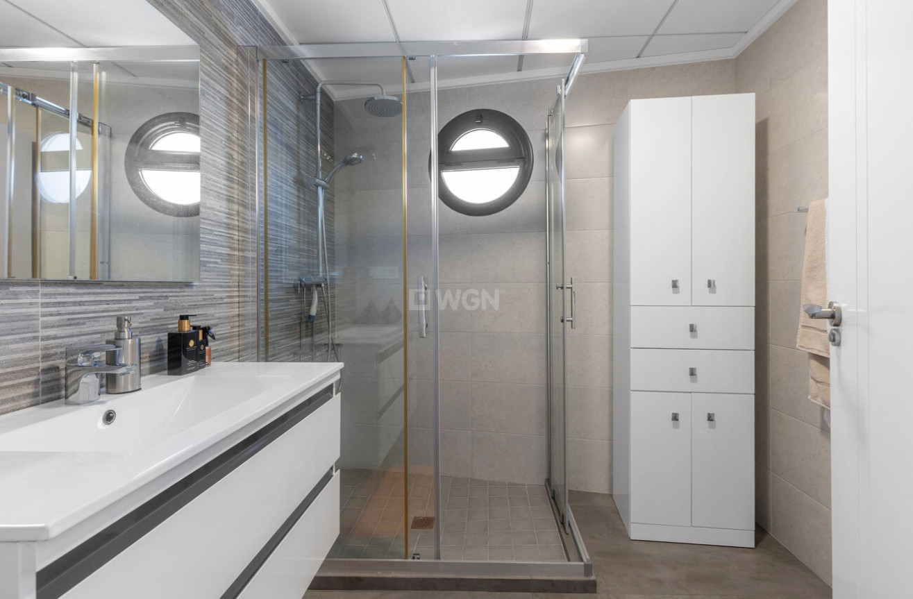 Wiederverkauf - Villa - Torrevieja - Rosaleda