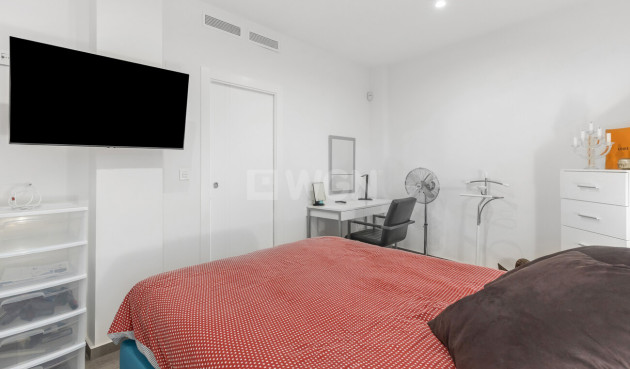 Wiederverkauf - Villa - Torrevieja - Rosaleda