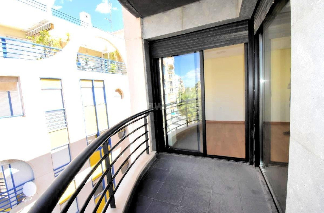 Odsprzedaż - Mieszkanie w bloku - Torrevieja - Centro - Muelle Pesquero