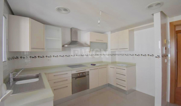 Odsprzedaż - Mieszkanie w bloku - Torrevieja - Centro - Muelle Pesquero