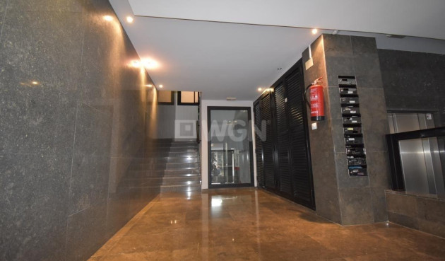 Odsprzedaż - Mieszkanie w bloku - Torrevieja - Centro - Muelle Pesquero