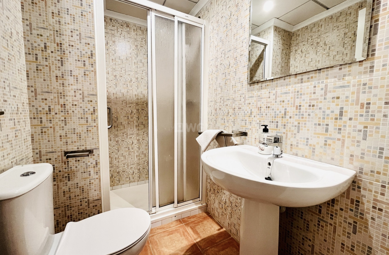 Odsprzedaż - Mieszkanie w bloku - Guardamar del Segura - Costa Blanca