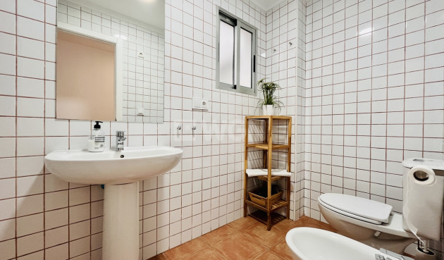 Odsprzedaż - Mieszkanie w bloku - Guardamar del Segura - Costa Blanca