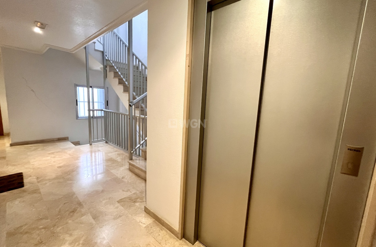 Odsprzedaż - Mieszkanie w bloku - Guardamar del Segura - Costa Blanca