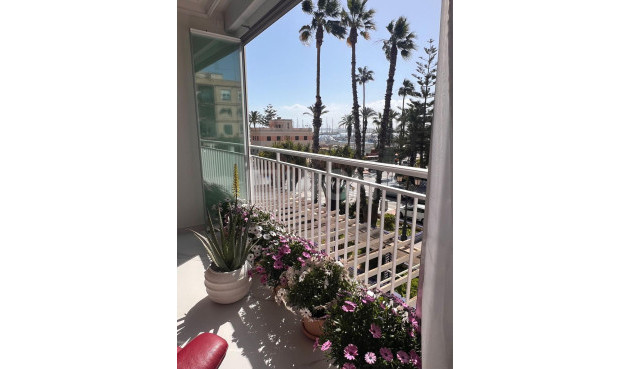 Reventa - Apartamento / piso - Torrevieja