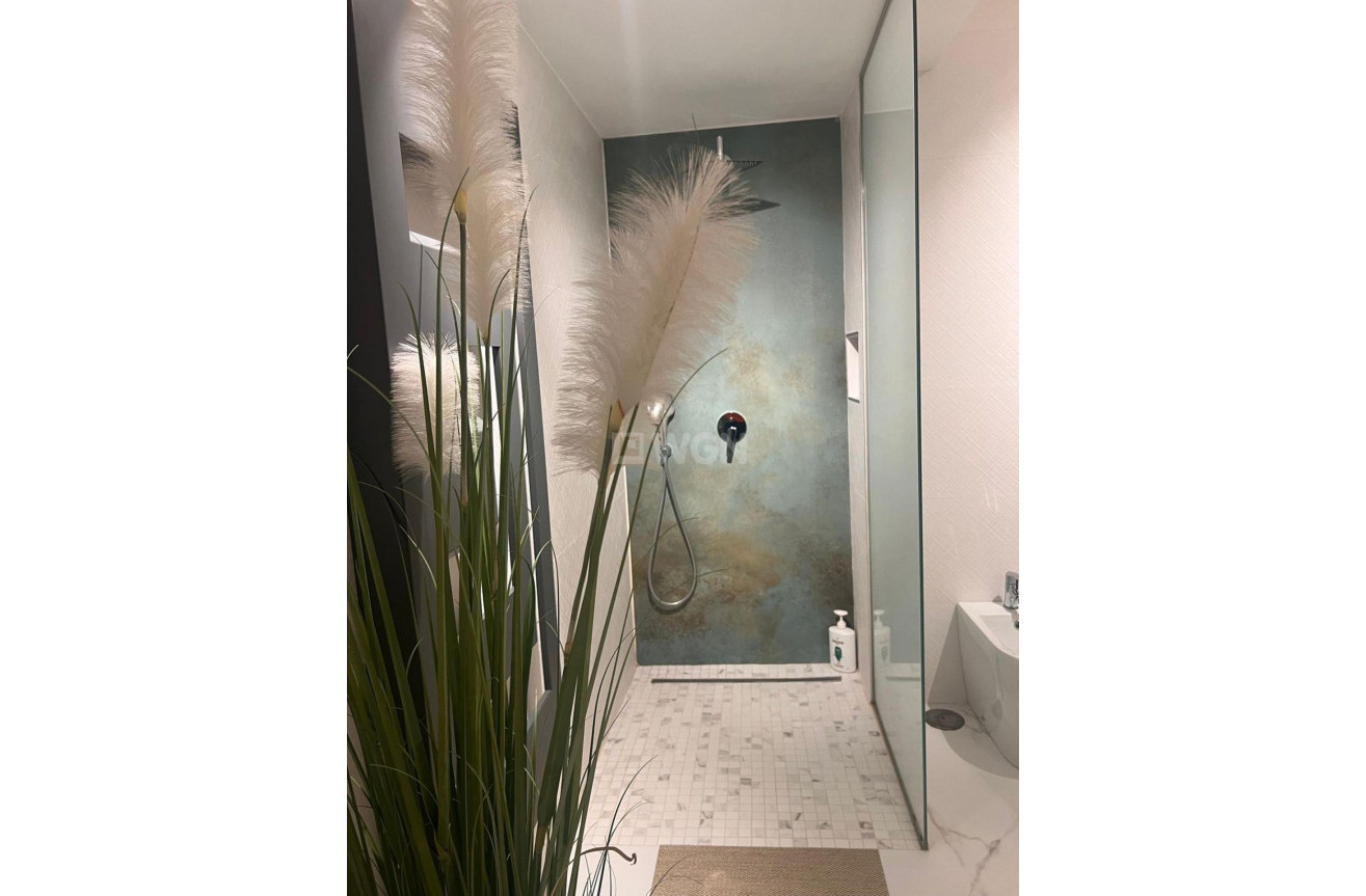 Reventa - Apartamento / piso - Torrevieja