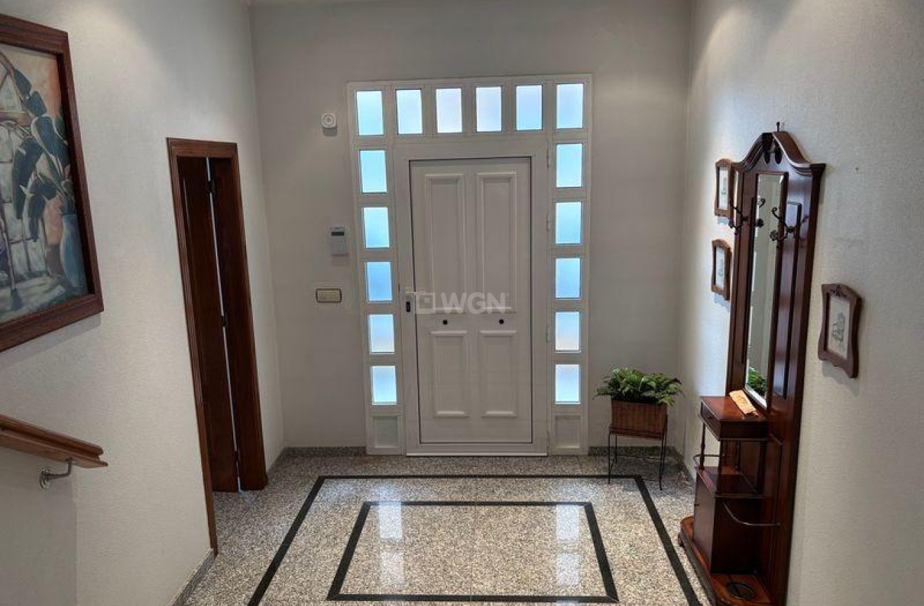 Odsprzedaż - Kamienica - Formentera del Segura - Pueblo 5