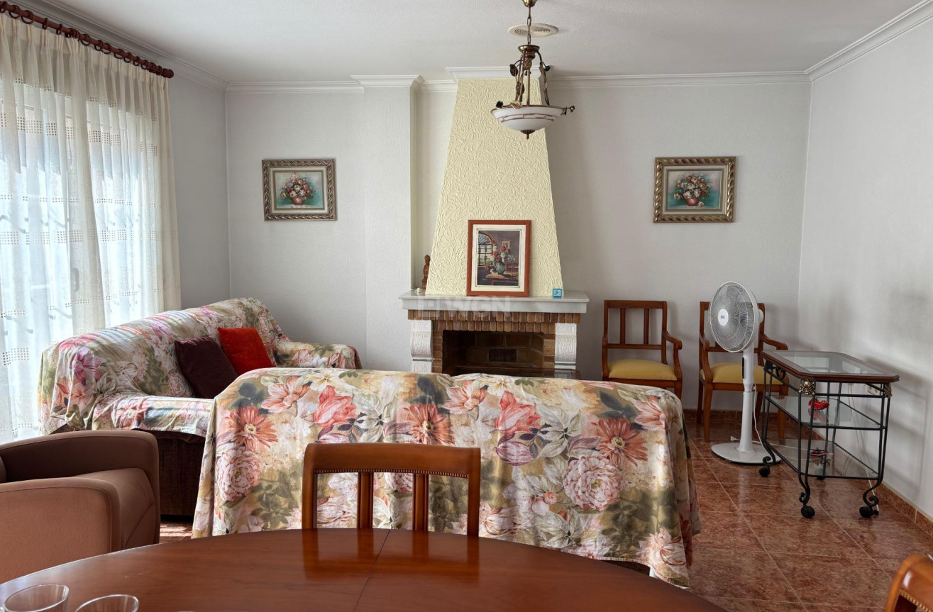 Odsprzedaż - Kamienica - Formentera del Segura - Pueblo 5