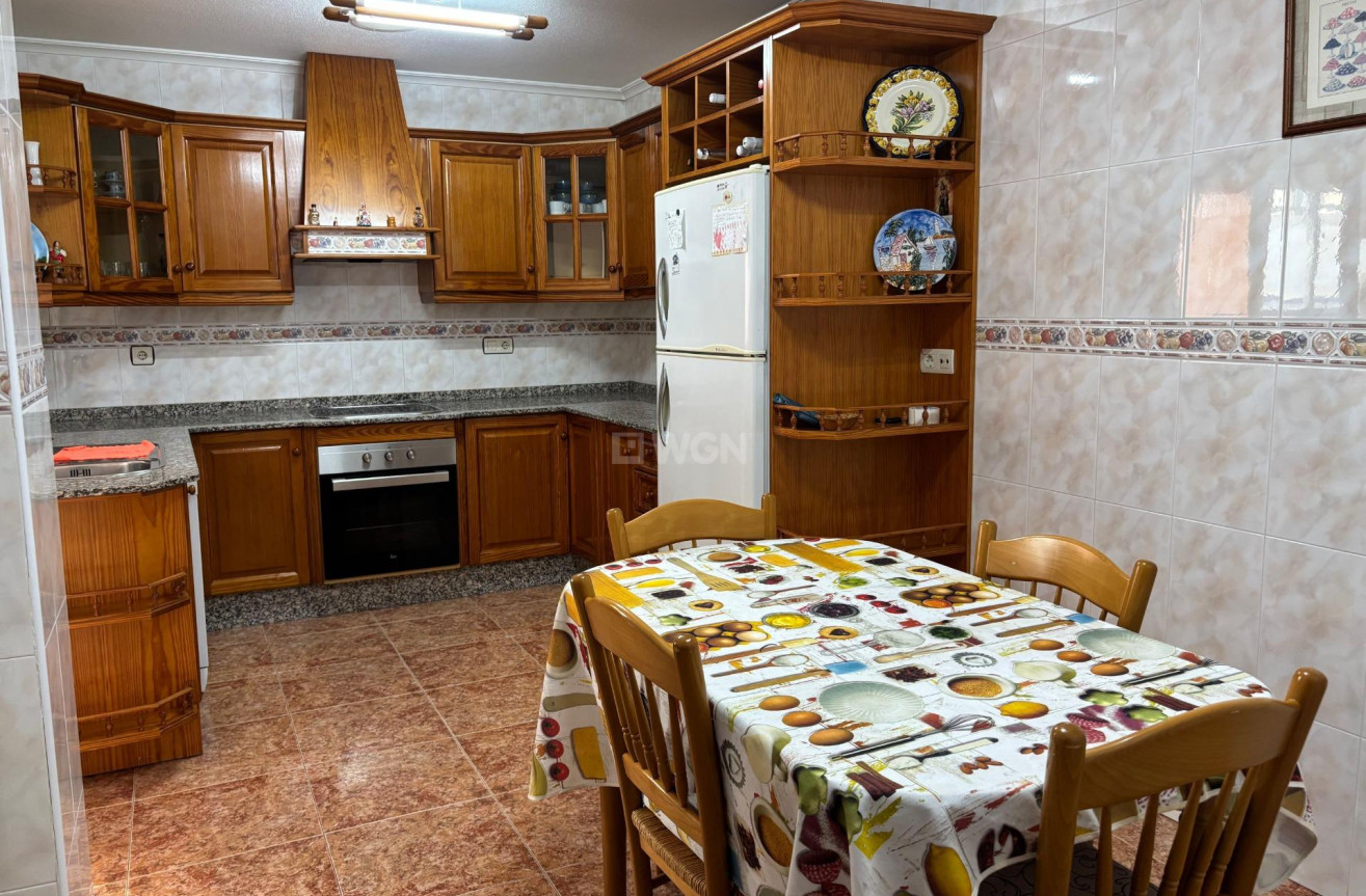 Odsprzedaż - Kamienica - Formentera del Segura - Pueblo 5