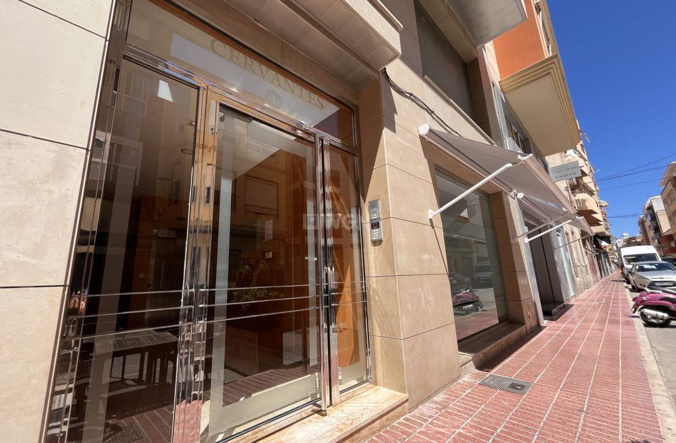 Odsprzedaż - Mieszkanie w bloku - Santa Pola - Costa Blanca