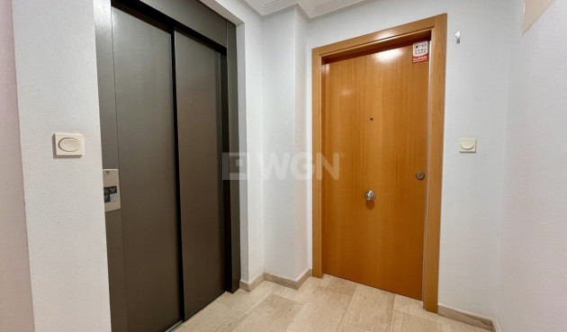 Odsprzedaż - Mieszkanie w bloku - Santa Pola - Costa Blanca