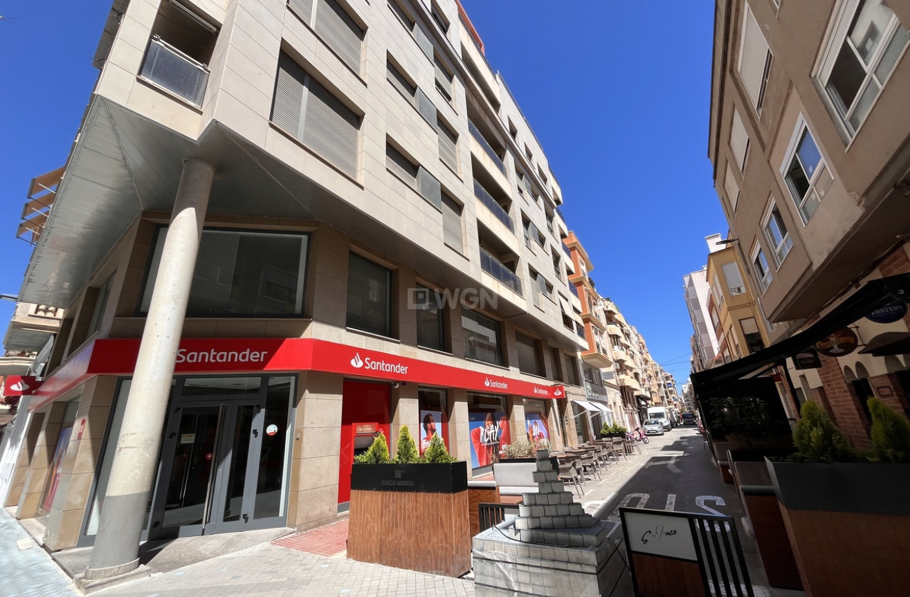 Odsprzedaż - Mieszkanie w bloku - Santa Pola - Costa Blanca