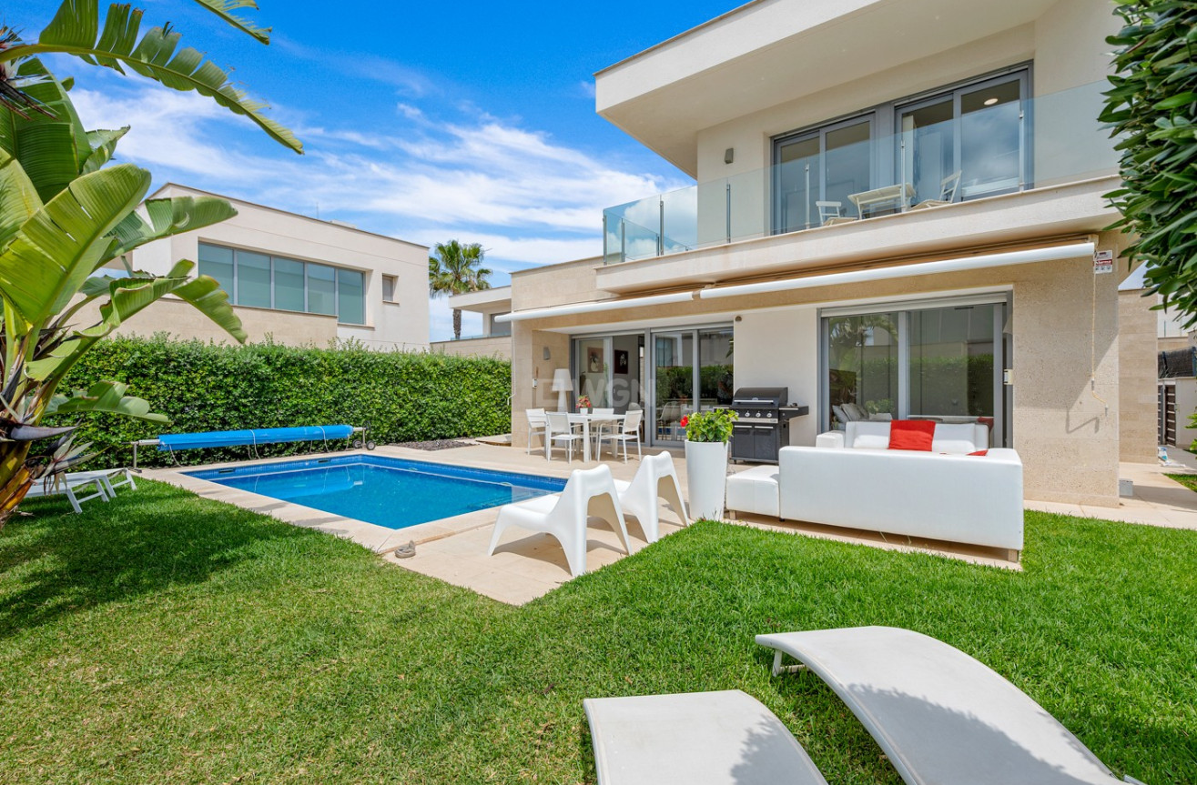 Odsprzedaż - Villa - Orihuela Costa - Costa Blanca