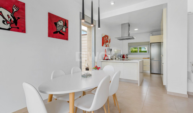 Odsprzedaż - Villa - Orihuela Costa - Costa Blanca