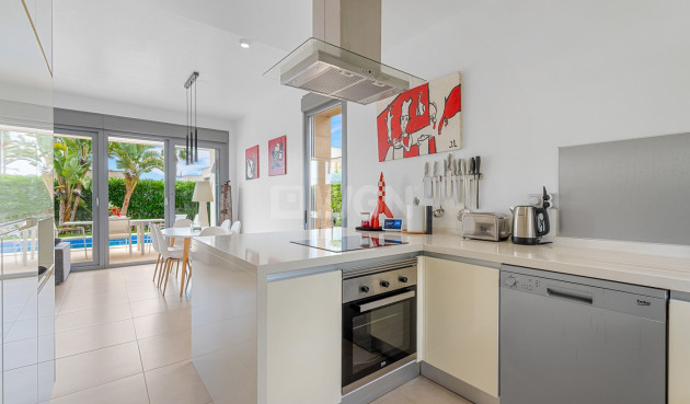 Odsprzedaż - Villa - Orihuela Costa - Costa Blanca