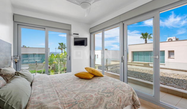 Odsprzedaż - Villa - Orihuela Costa - Costa Blanca