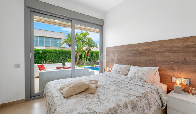 Odsprzedaż - Villa - Orihuela Costa - Costa Blanca