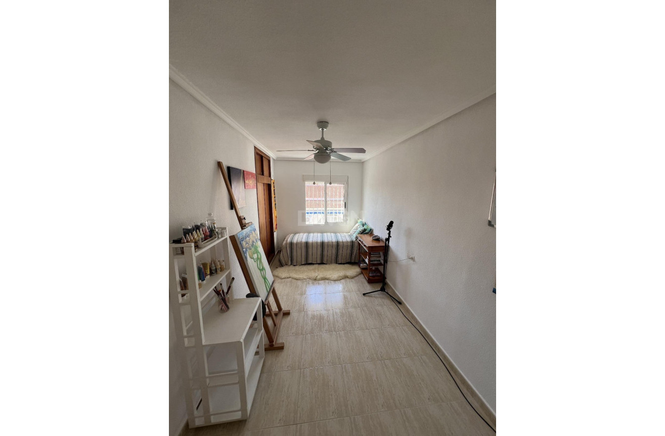 Odsprzedaż - Kamienica - Torrevieja - La Siesta - El Salado - Torreta