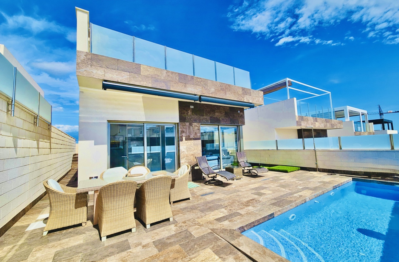 Odsprzedaż - Villa - Villamartin - Costa Blanca