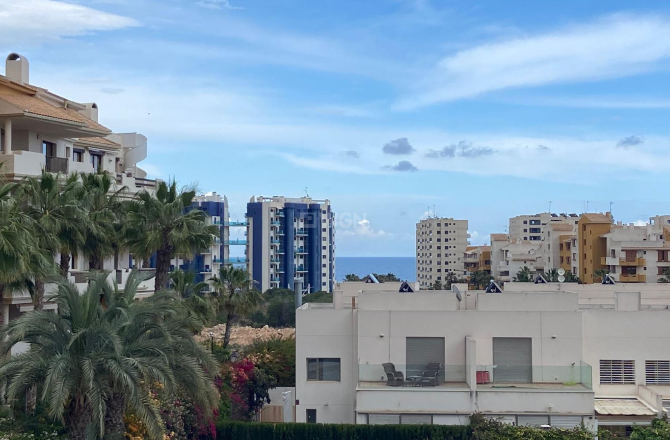 Wiederverkauf - Villa - Orihuela Costa - Punta Prima