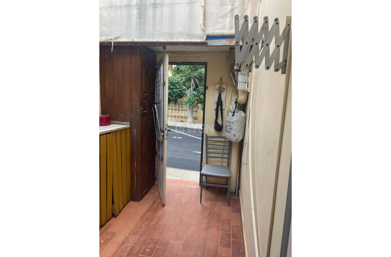 Wiederverkauf - Villa - Orihuela Costa - Punta Prima