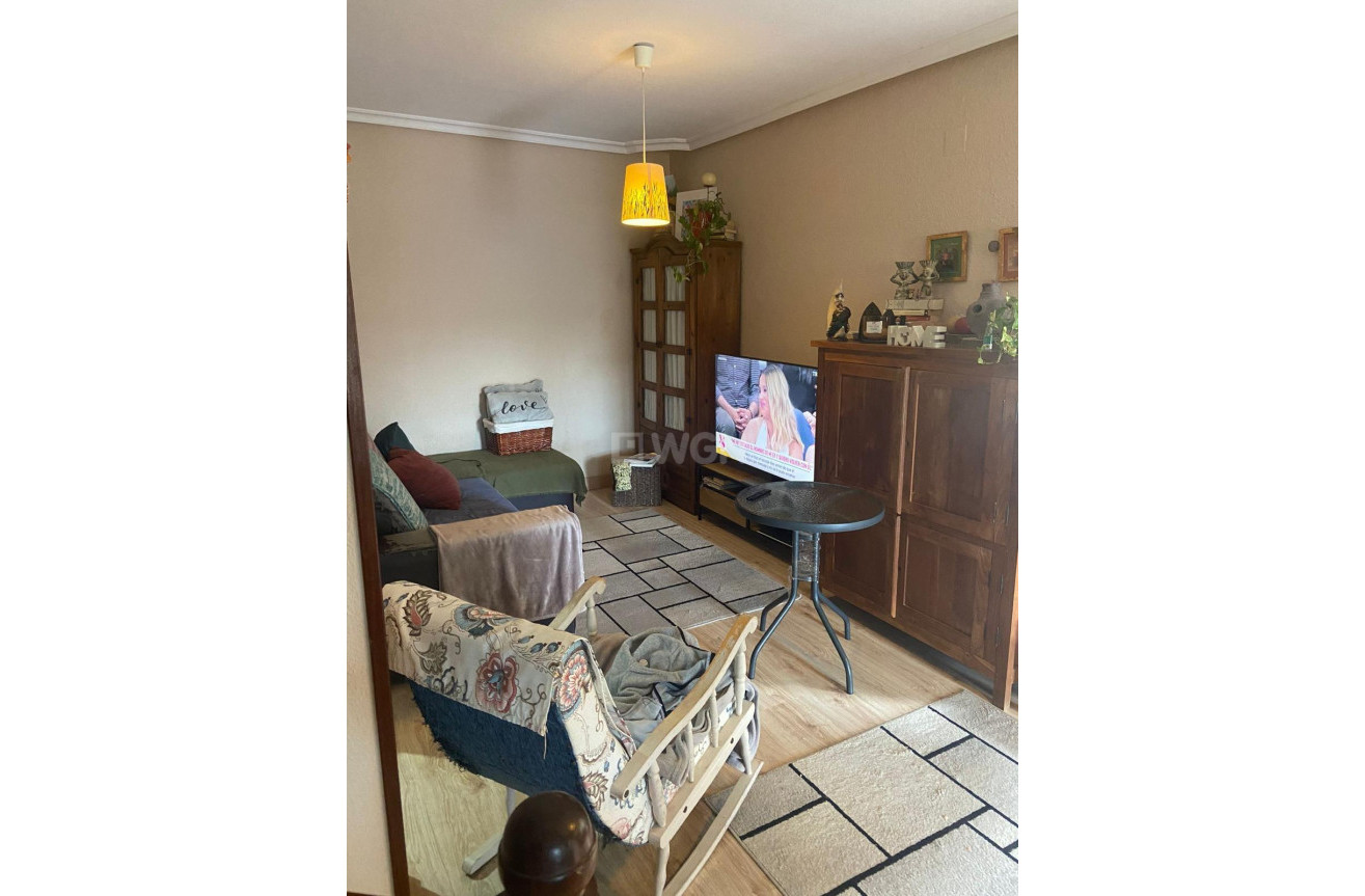 Wiederverkauf - Villa - Orihuela Costa - Punta Prima