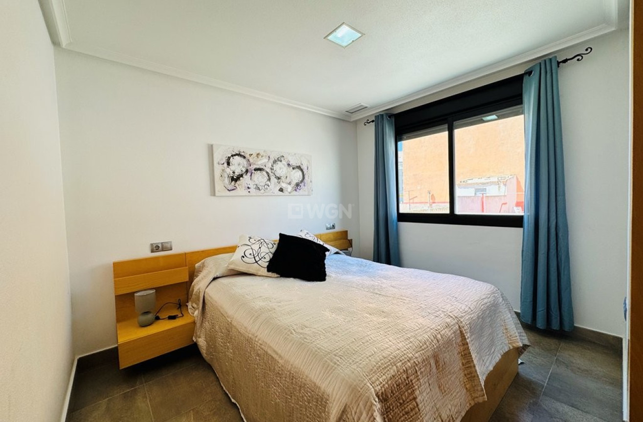 Resale - Apartment / flat - La Mata - Costa Blanca