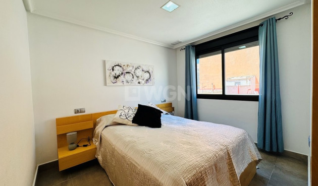 Resale - Apartment / flat - La Mata - Costa Blanca