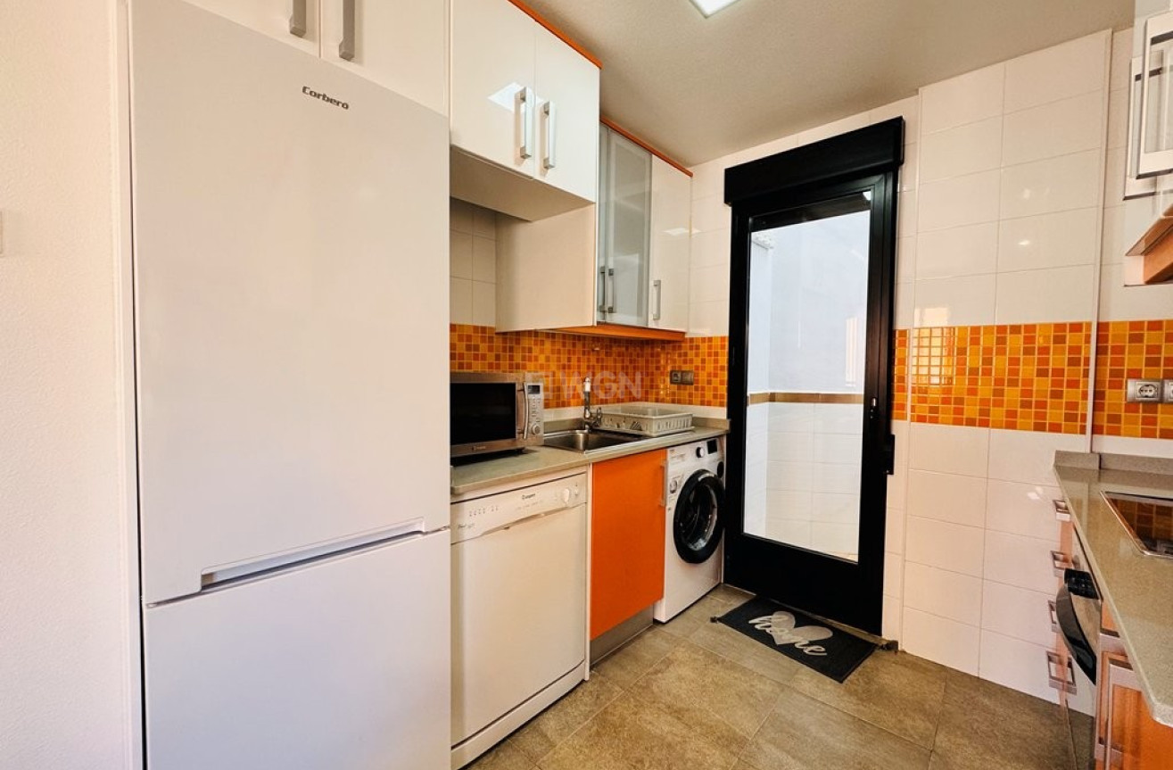 Resale - Apartment / flat - La Mata - Costa Blanca