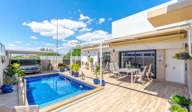 Odsprzedaż - Villa - Daya Nueva - Costa Blanca