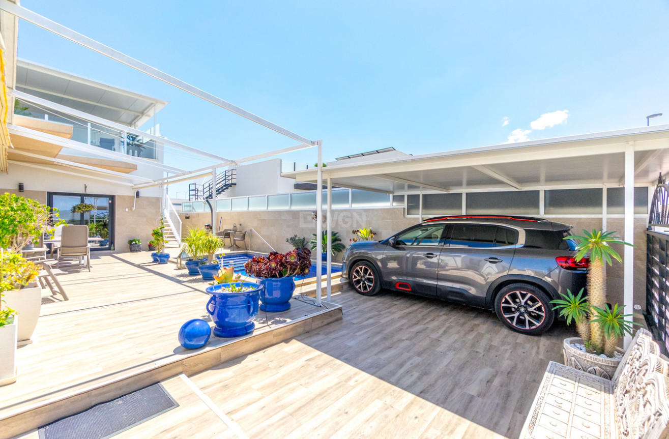 Odsprzedaż - Villa - Daya Nueva - Costa Blanca