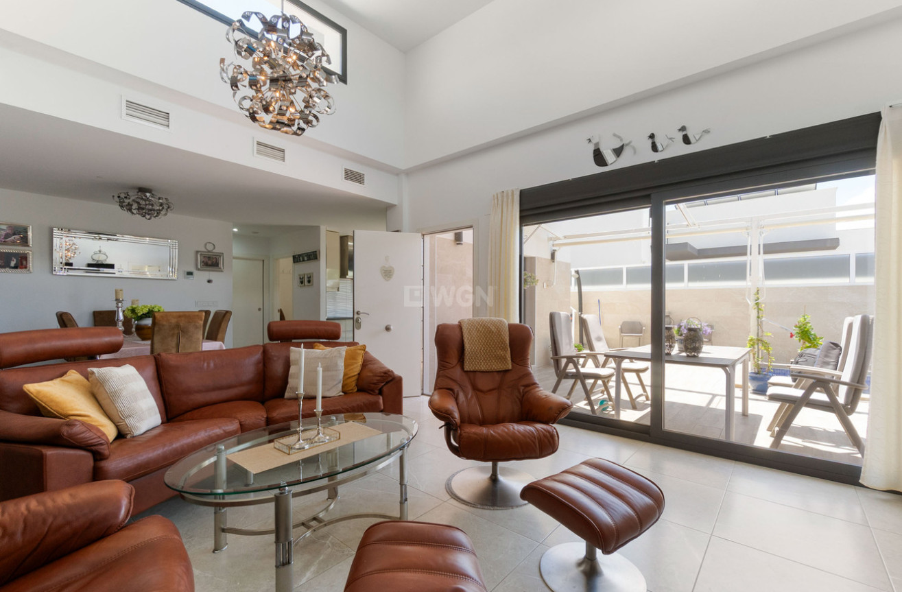 Odsprzedaż - Villa - Daya Nueva - Costa Blanca