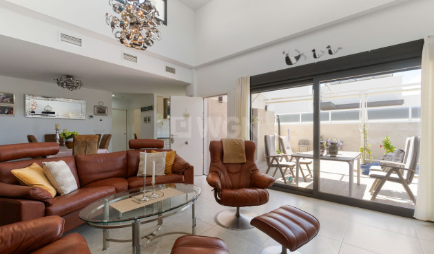 Odsprzedaż - Villa - Daya Nueva - Costa Blanca