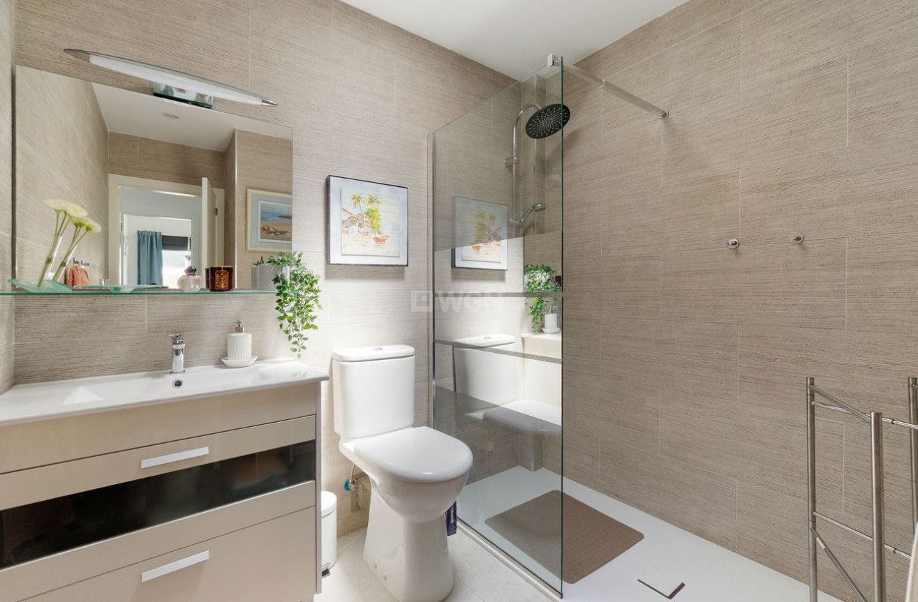 Odsprzedaż - Villa - Daya Nueva - Costa Blanca