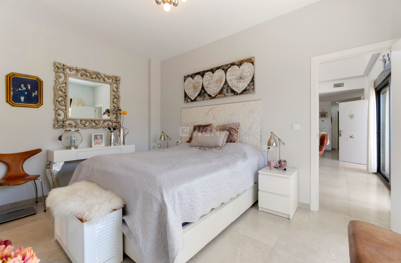 Odsprzedaż - Villa - Daya Nueva - Costa Blanca